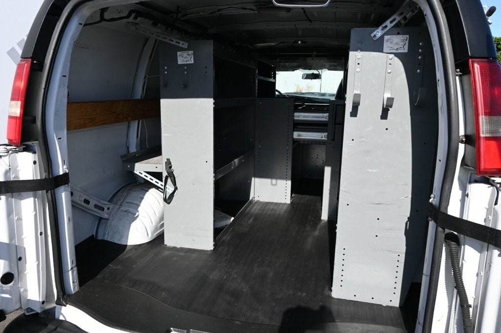 Used 2013 Chevrolet Express 2500 RWD image 10