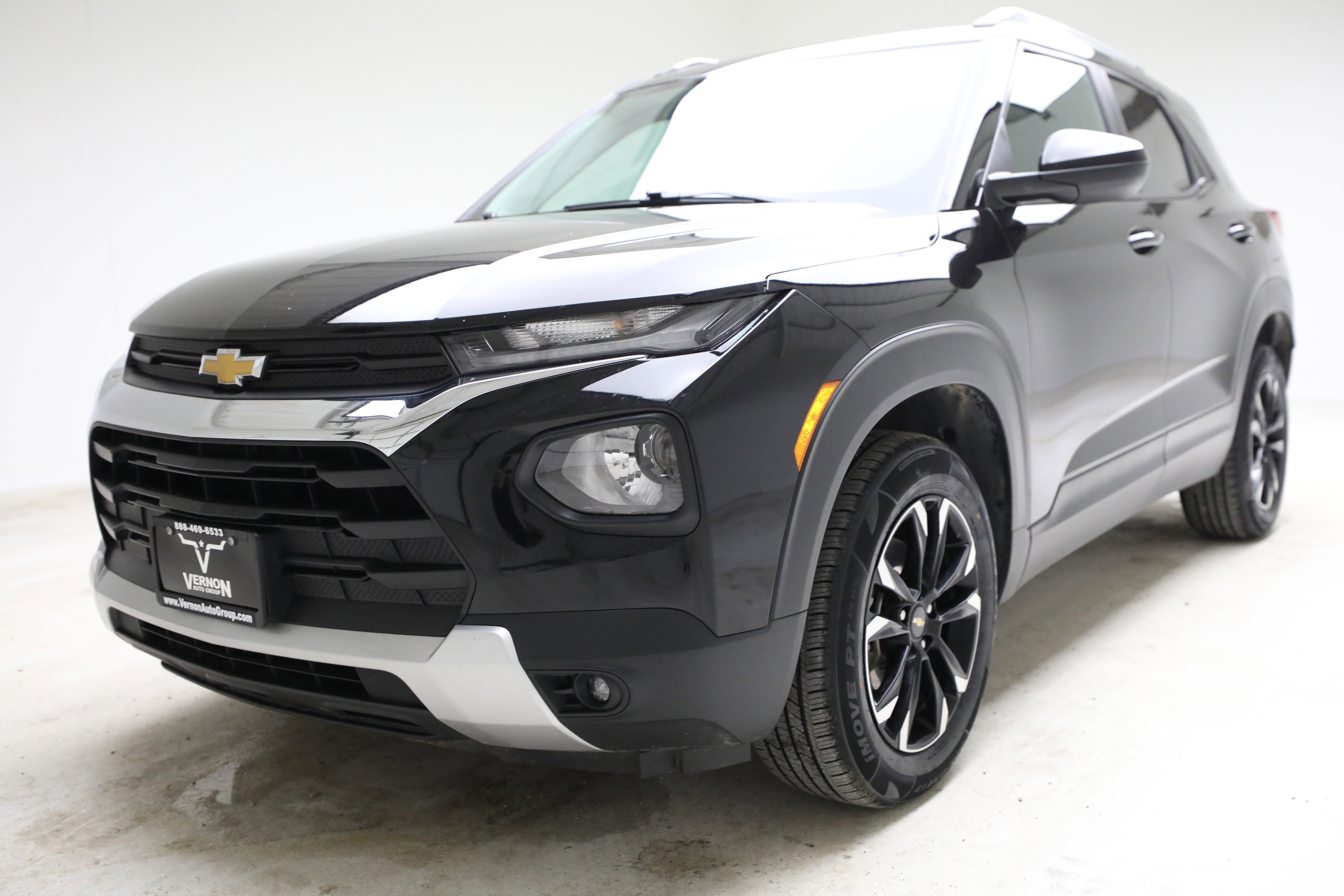 Used 2023 Chevrolet TrailBlazer LT w/ Convenience Package image 1