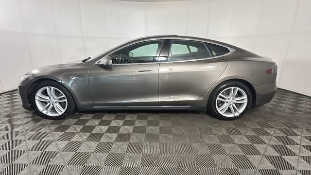 Used 2015 Tesla Model S 60 RWD image 5