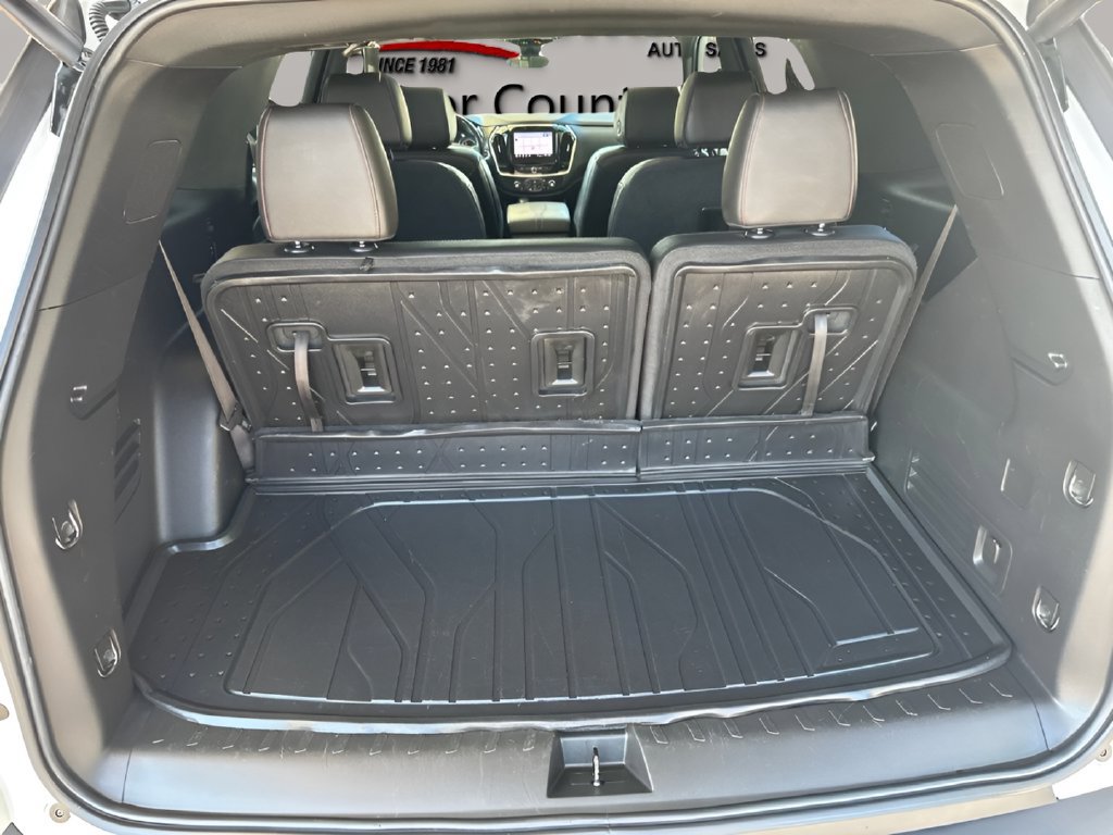 Used 2023 Chevrolet Traverse RS w/ LPO, Floor Liner Package AWD/4WD image 31