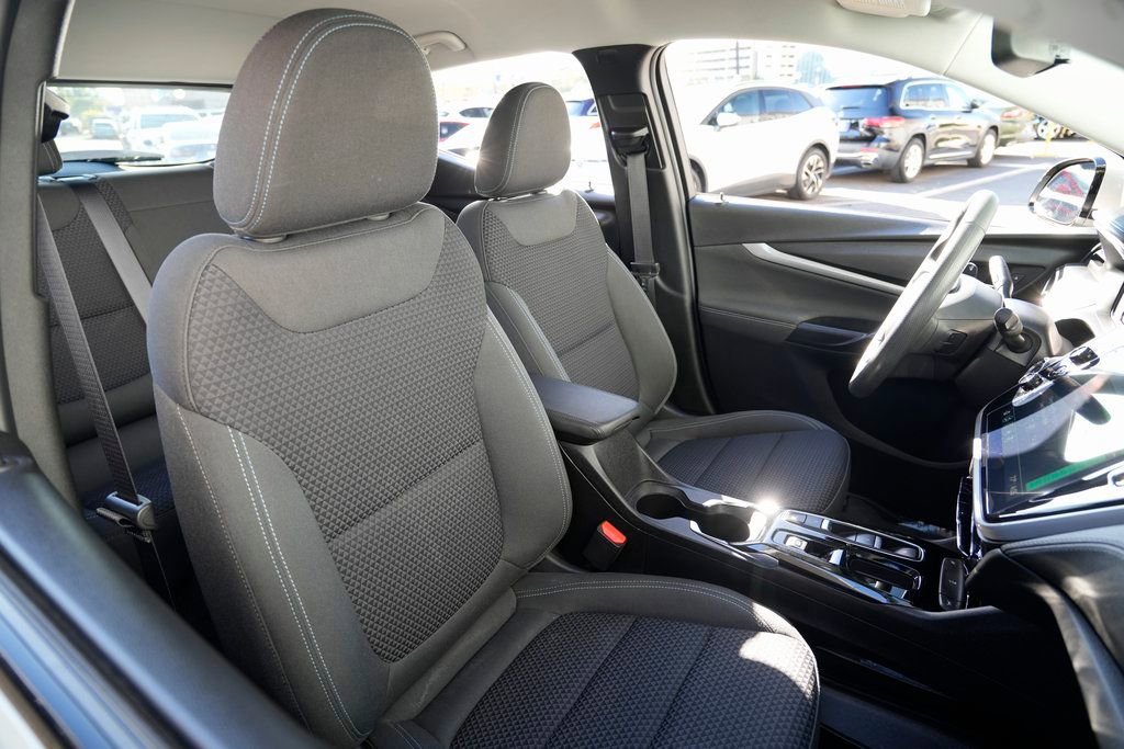 Used 2022 Chevrolet Bolt EUV LT image 24