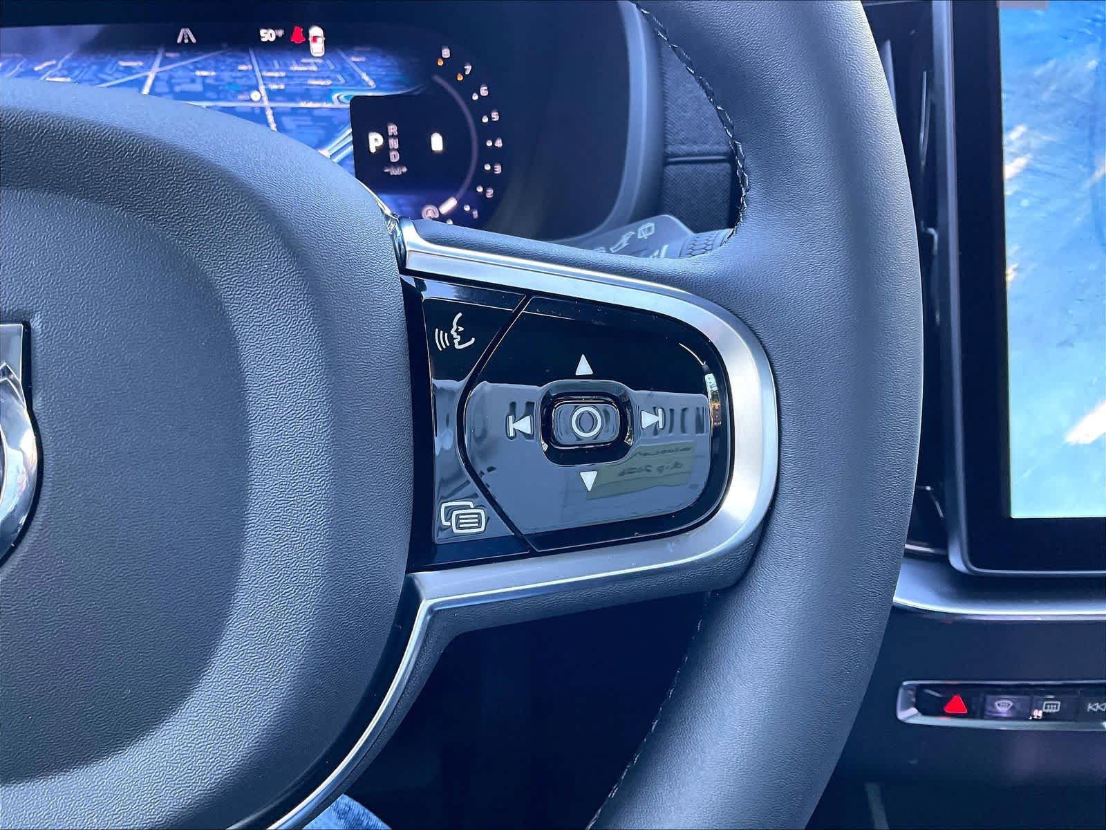 New 2027 Volvo XC90 B5 Plus AWD/4WD image 18