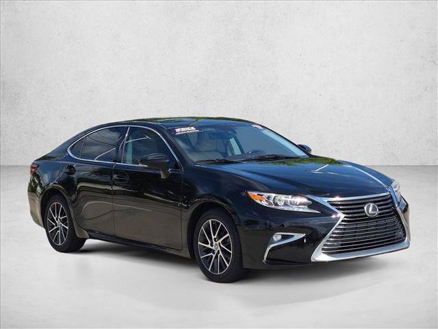 Used 2017 Lexus ES 350 w/ Luxury Package FWD image 3