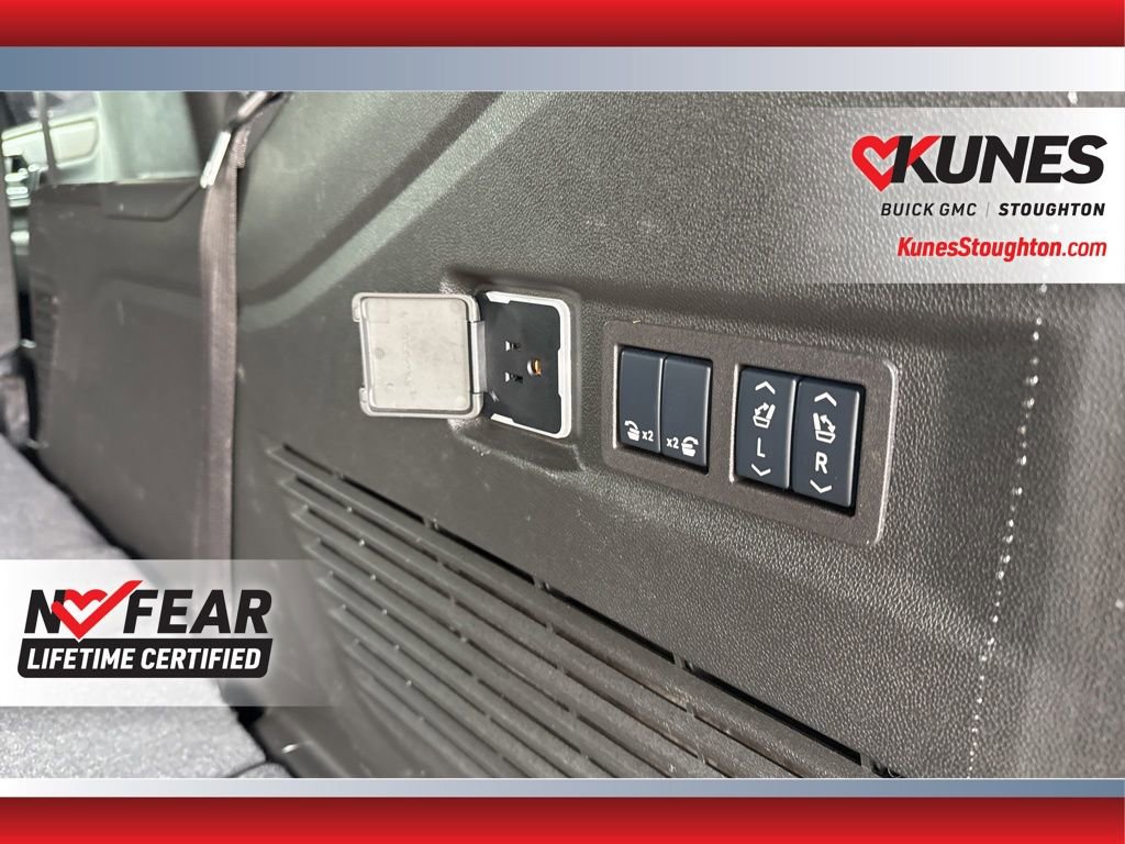 Used 2025 GMC Yukon Denali image 21