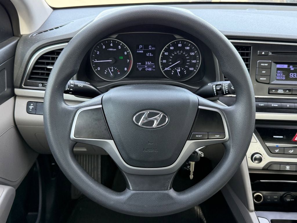Used 2017 Hyundai Elantra SE FWD image 20