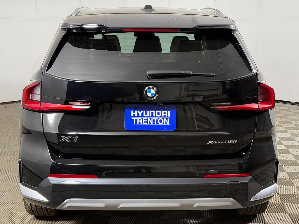 Used 2023 BMW X1 xDrive28i w/ Convenience Package image 12