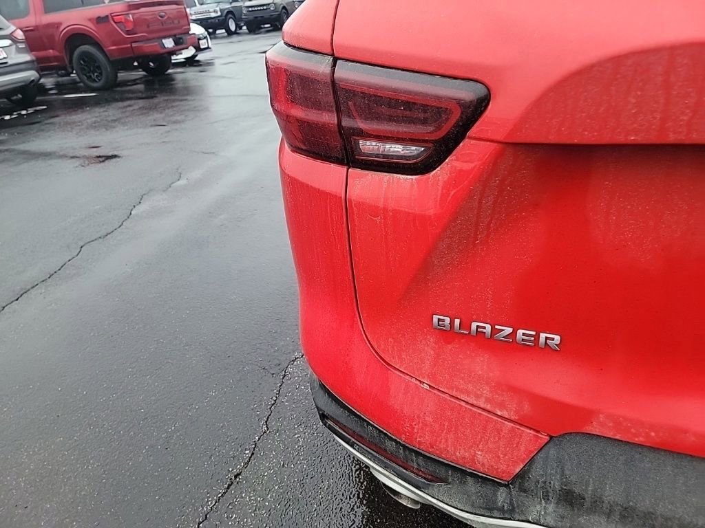 Used 2023 Chevrolet Blazer LT image 9