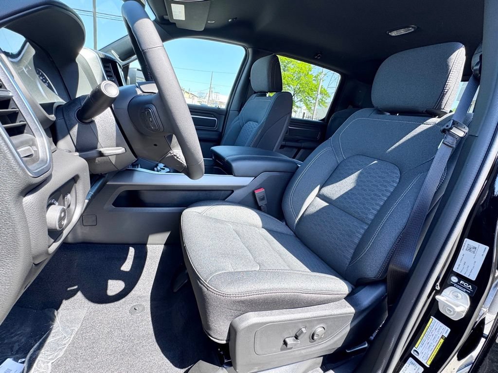 New 2026 RAM 1500 Big Horn w/ Night Edition AWD/4WD image 14