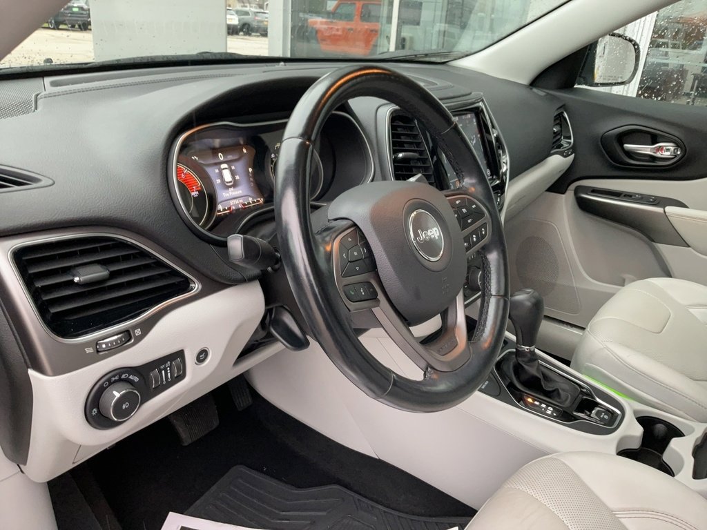 Used 2021 Jeep Cherokee Limited w/ Elite Package image 9
