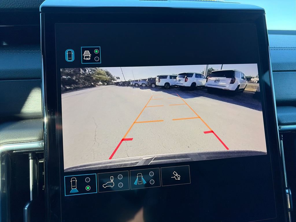 Certified 2025 GMC Yukon Denali image 16