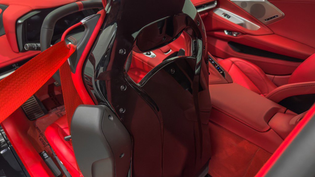 Used 2024 Chevrolet Corvette Stingray Premium Conv w/ Z51 Performance Package image 30