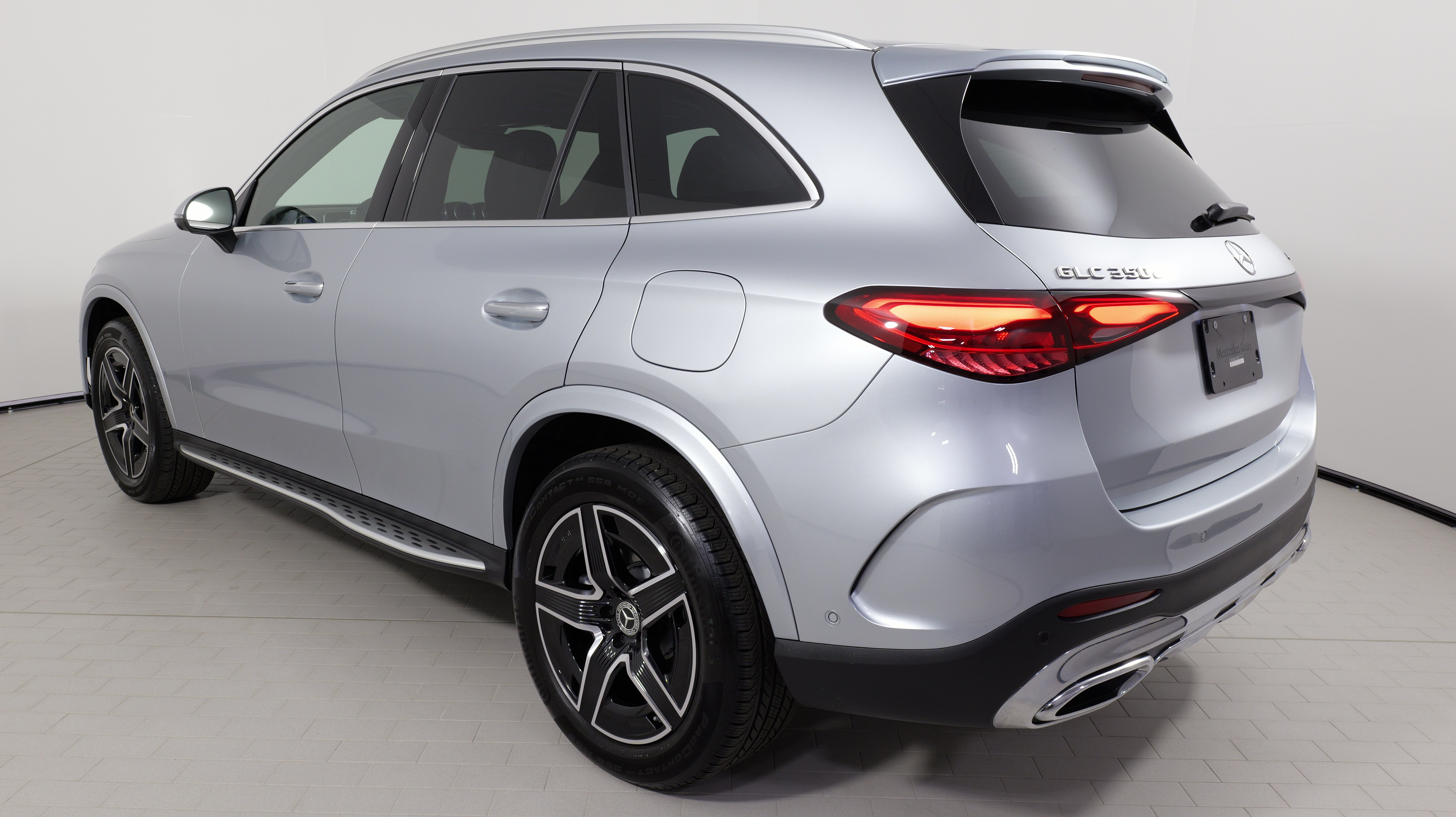 Used 2025 Mercedes-Benz GLC 350e 4MATIC image 18