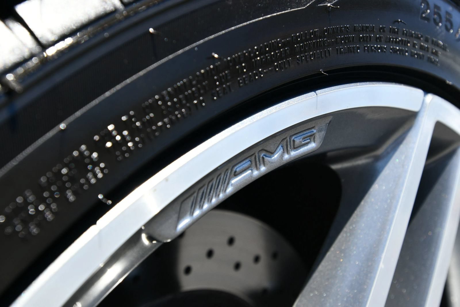 Used 2012 Mercedes-Benz C 63 AMG Coupe w/ Comand 6-disc Pkg image 27