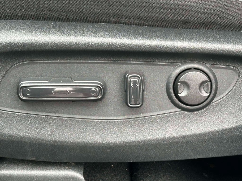 Certified 2025 Honda CR-V EX image 15
