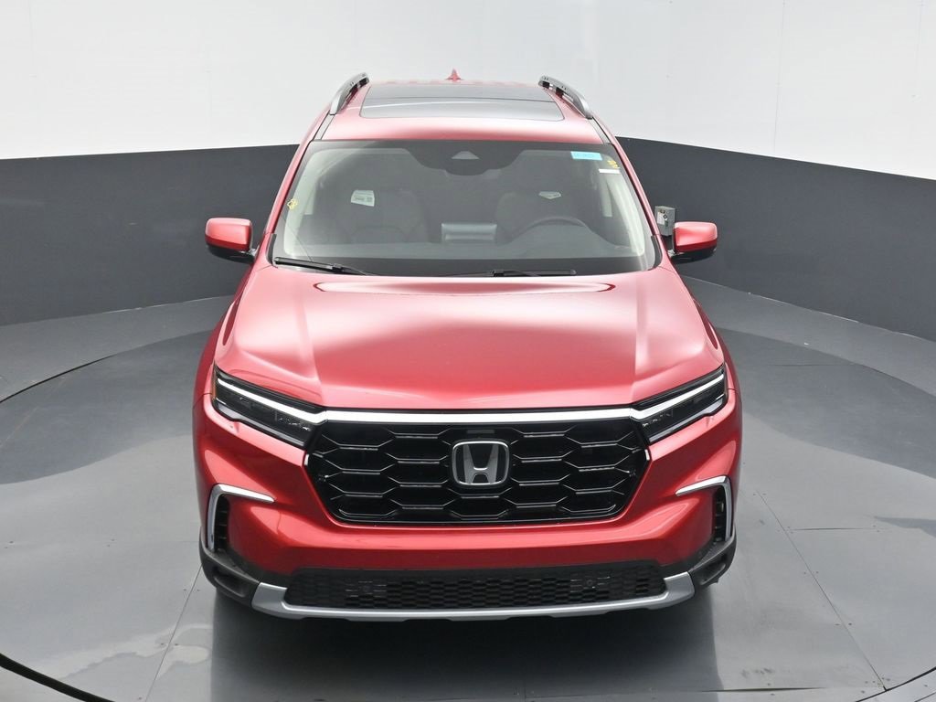 New 2025 Honda Pilot Touring image 6