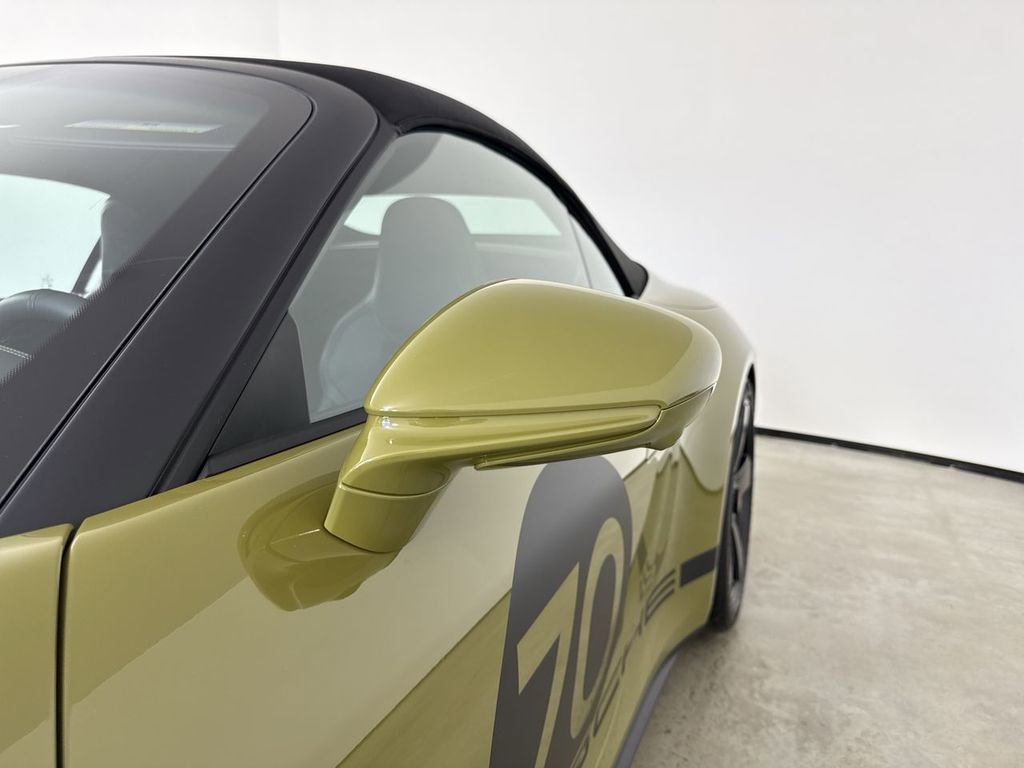 New 2026 Porsche 911 GTS image 12