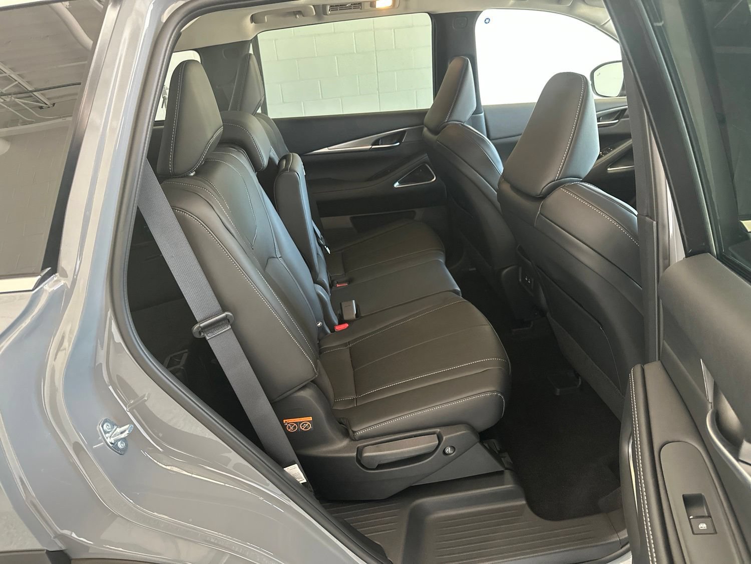 New 2027 INFINITI QX60 Luxe w/ Cargo Package AWD/4WD image 13