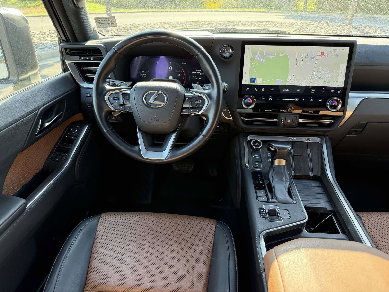 Used 2024 Lexus GX 550 w/ Accessory Package (2T) AWD/4WD image 8
