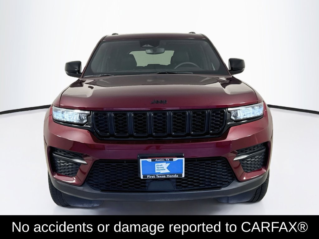 Used 2023 Jeep Grand Cherokee Altitude RWD image 2