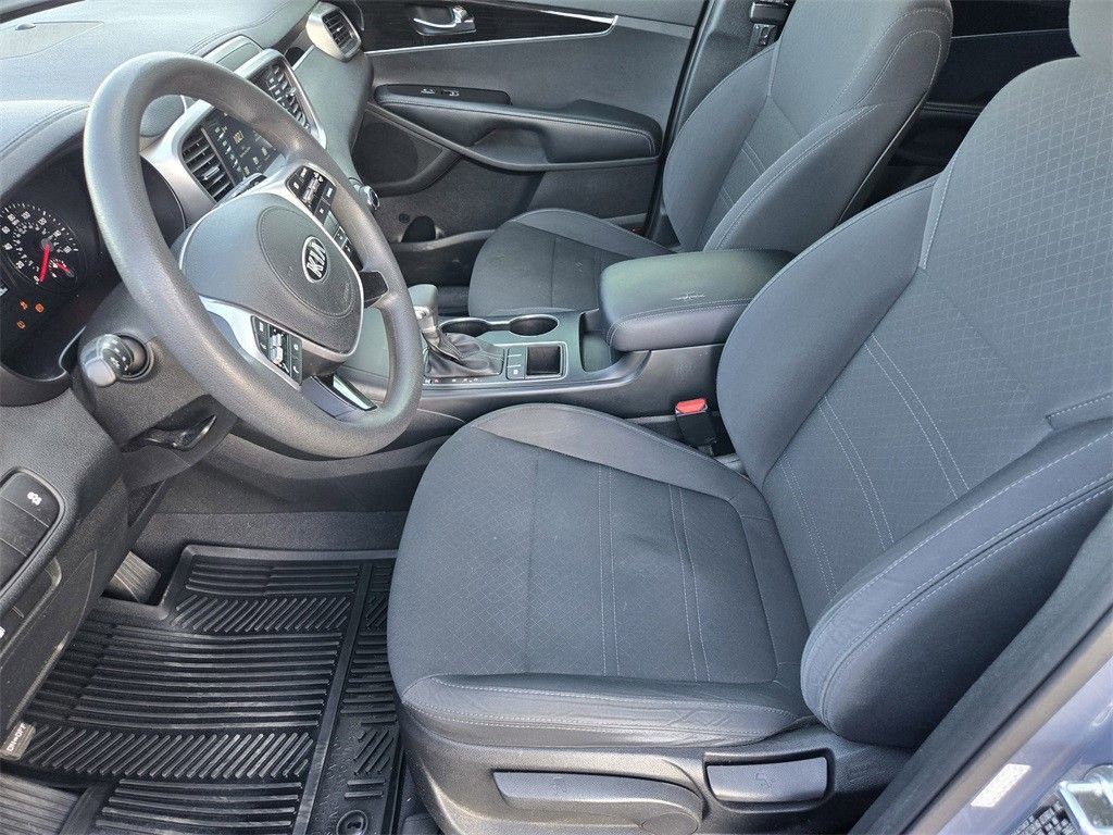 Certified 2020 Kia Sorento L image 12