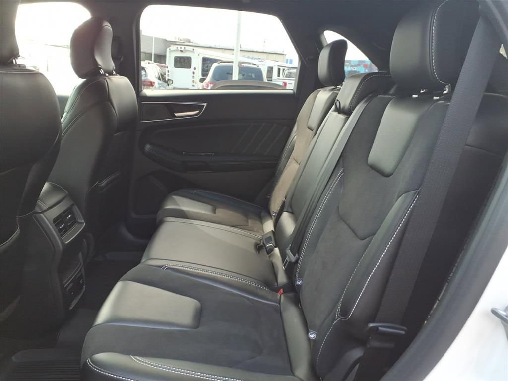 Used 2019 Ford Edge ST w/ Convenience Package AWD/4WD image 16