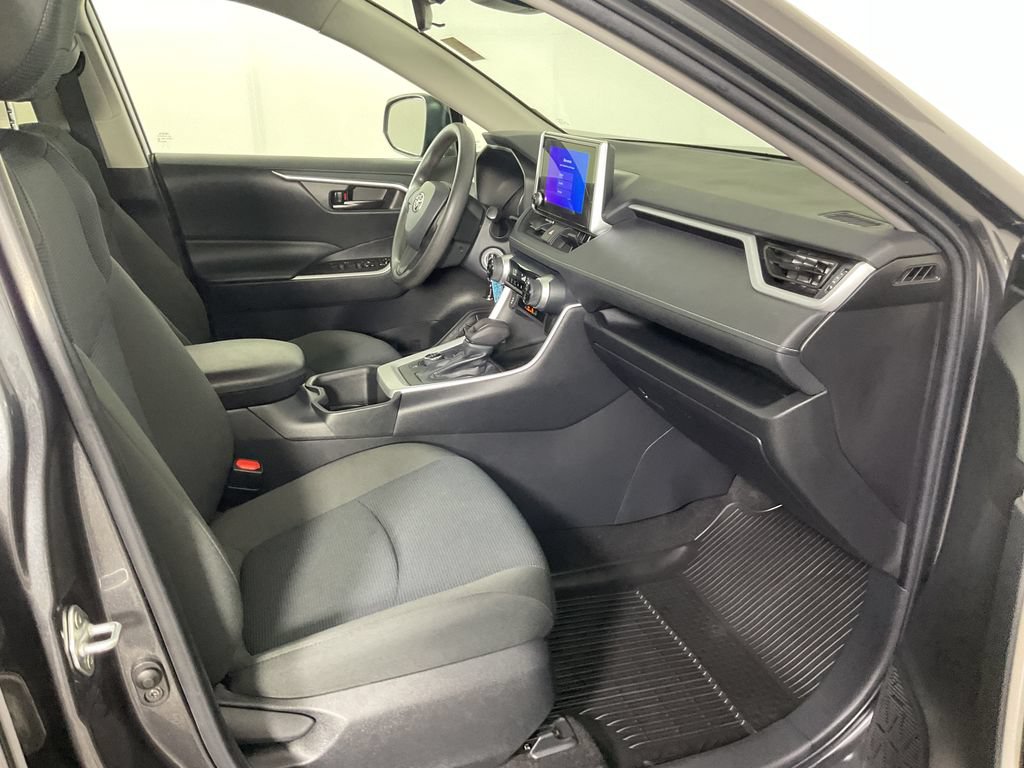 Used 2023 Toyota RAV4 LE AWD/4WD image 24