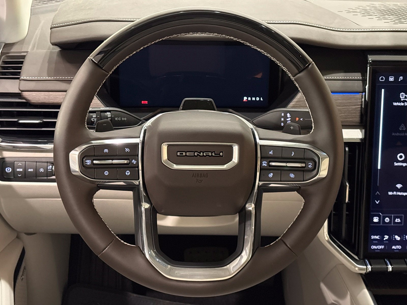New 2027 GMC Acadia Denali w/ Denali Reserve Package AWD/4WD image 32