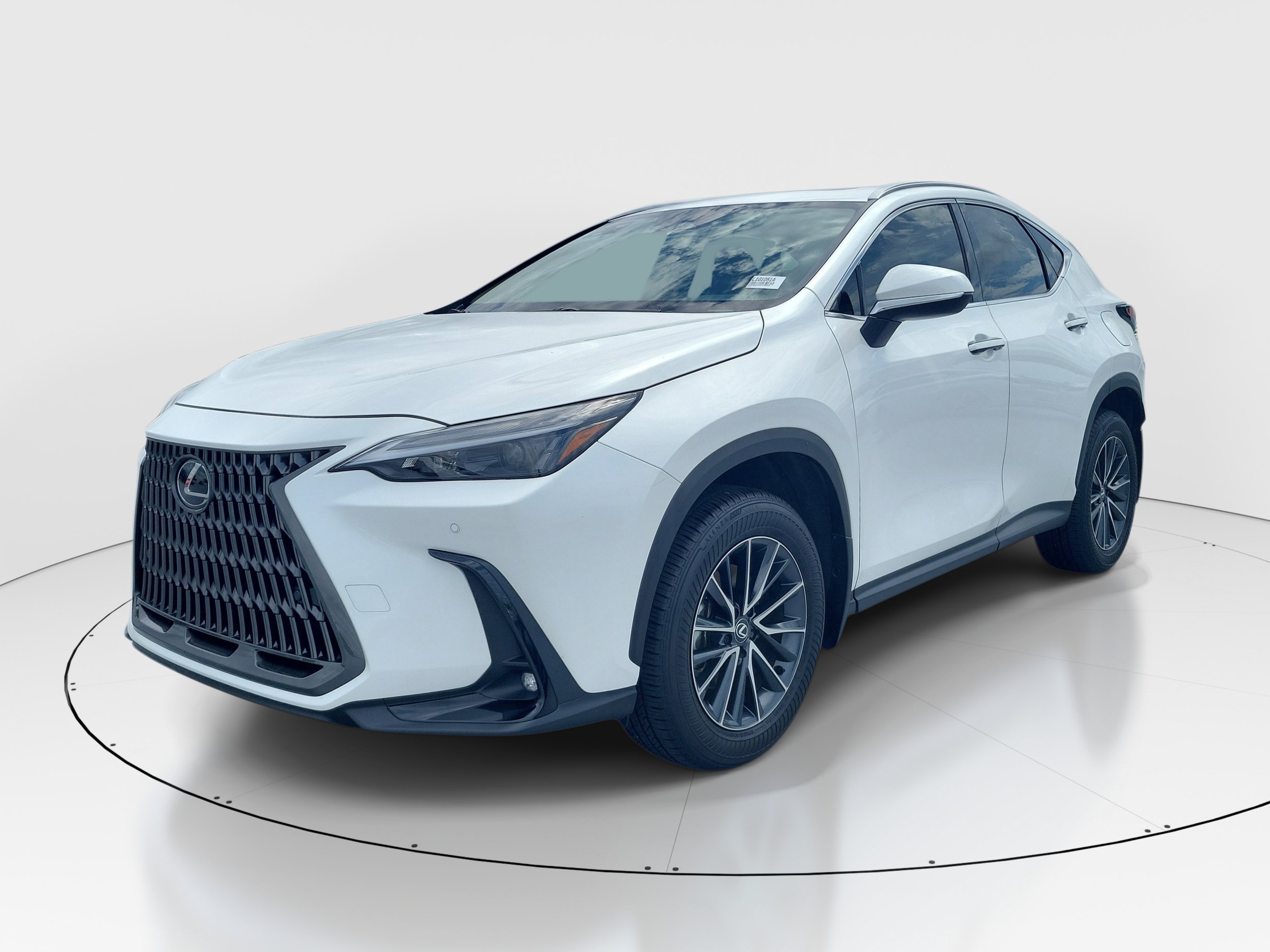 Certified 2025 Lexus NX 250 FWD w/ Accessory Package (K3) image 3