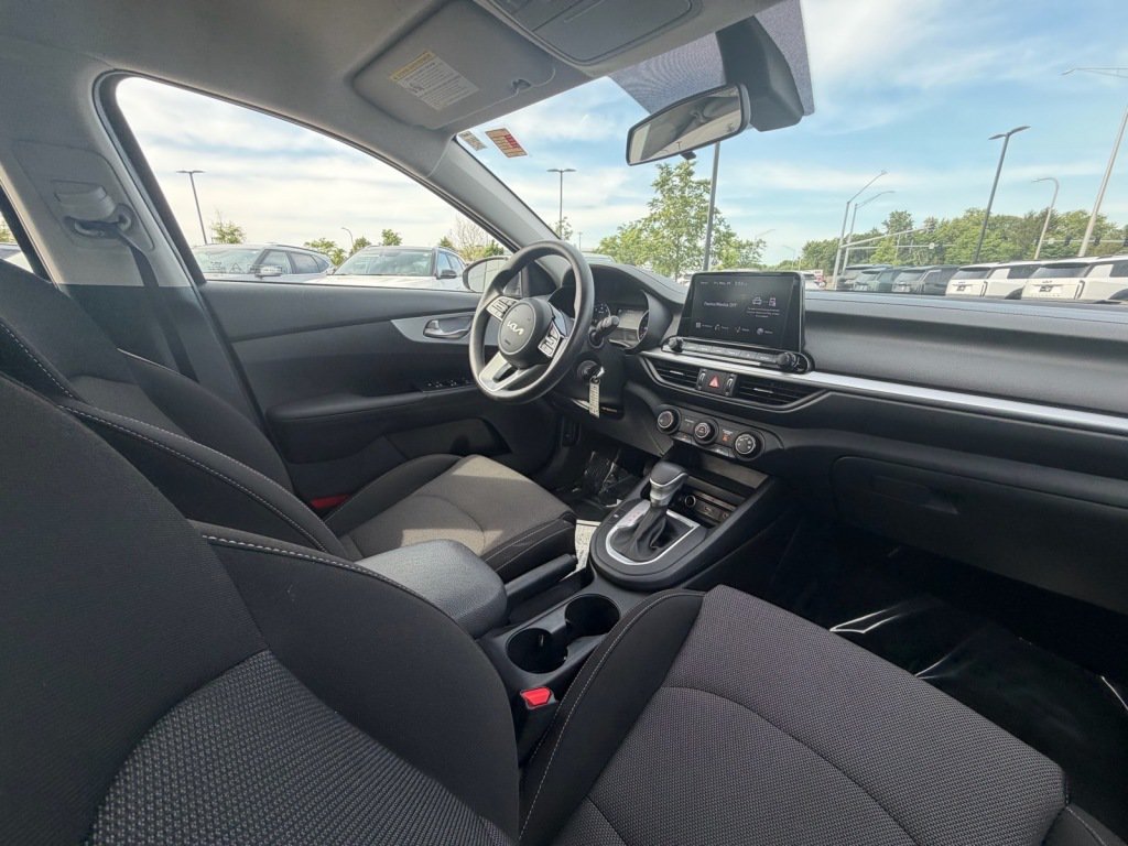Used 2024 Kia Forte LXS w/ LXS Technology Package FWD image 9