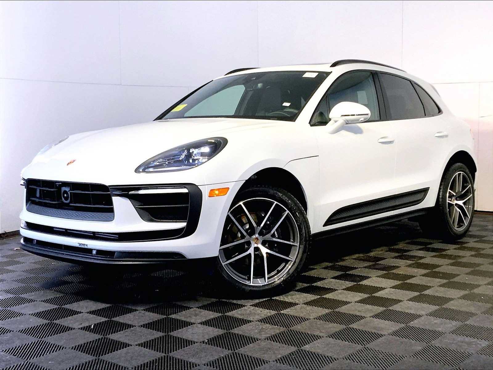 New 2026 Porsche Macan AWD/4WD image 1