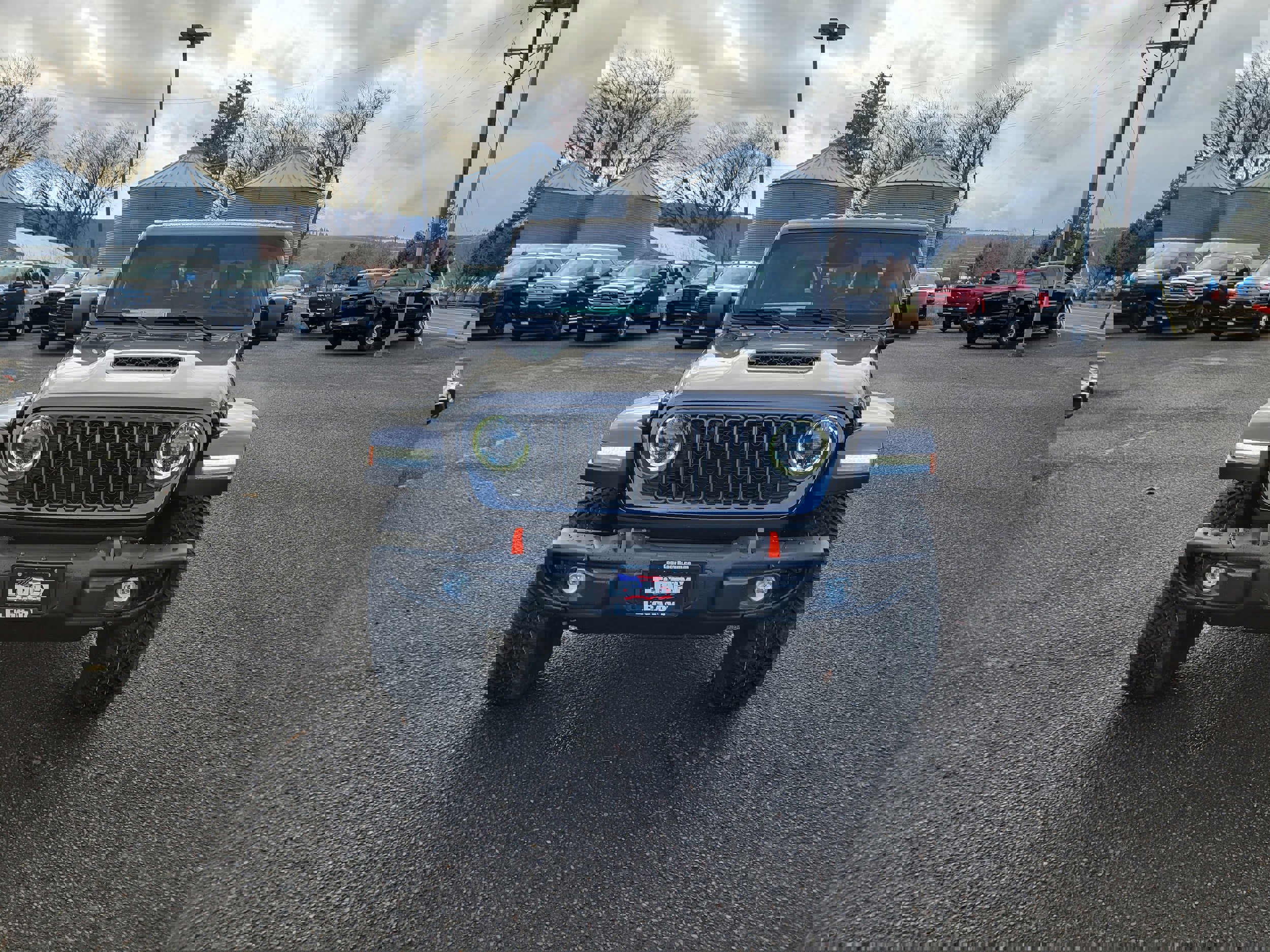 New 2026 Jeep Gladiator Mojave w/ Steel Bumper Group image 15