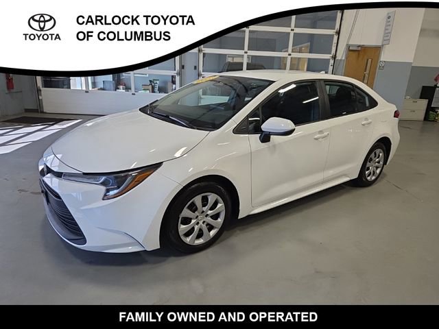 Used 2023 Toyota Corolla LE image 3