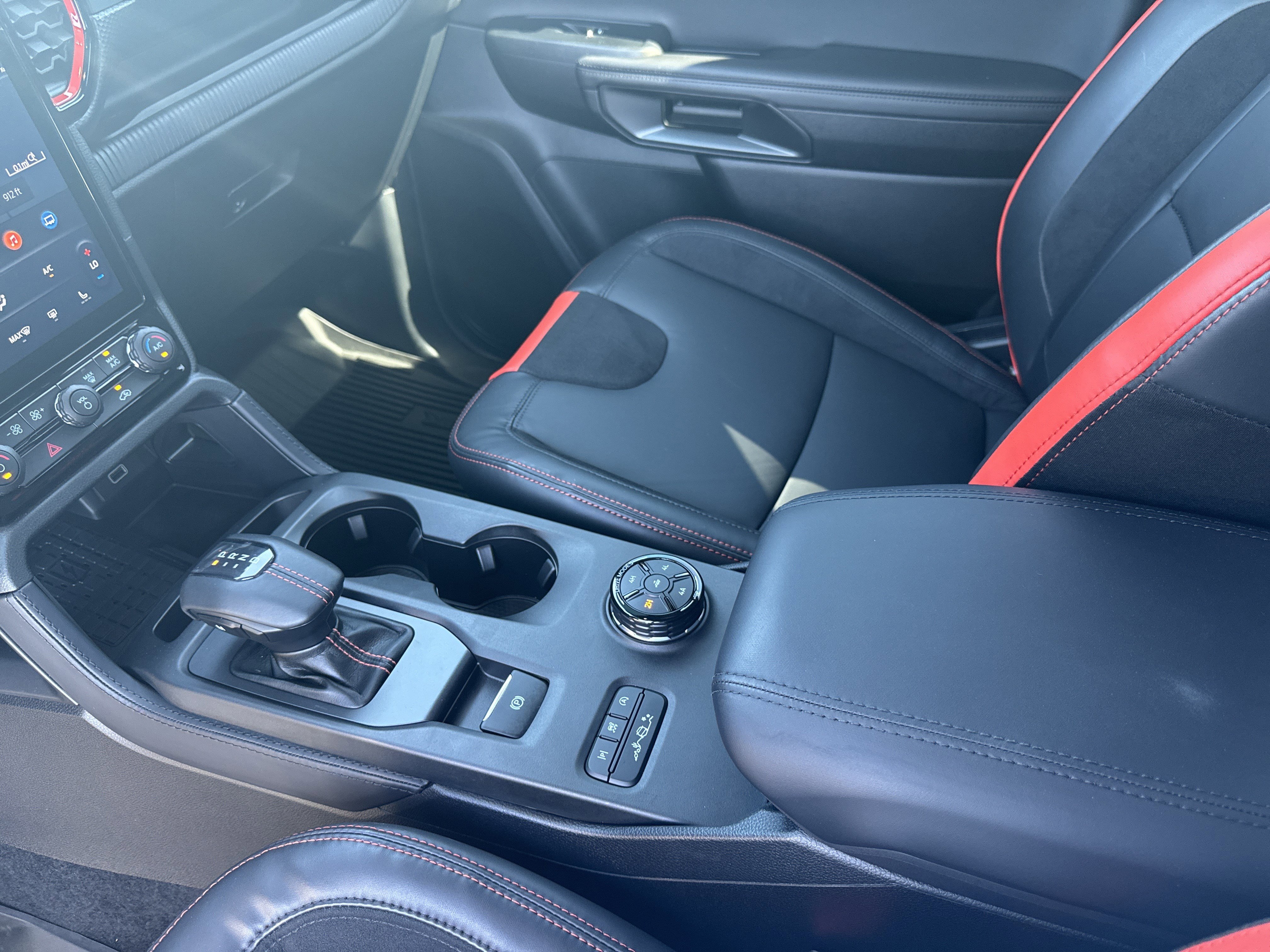 Certified 2025 Ford Ranger Raptor AWD/4WD image 34