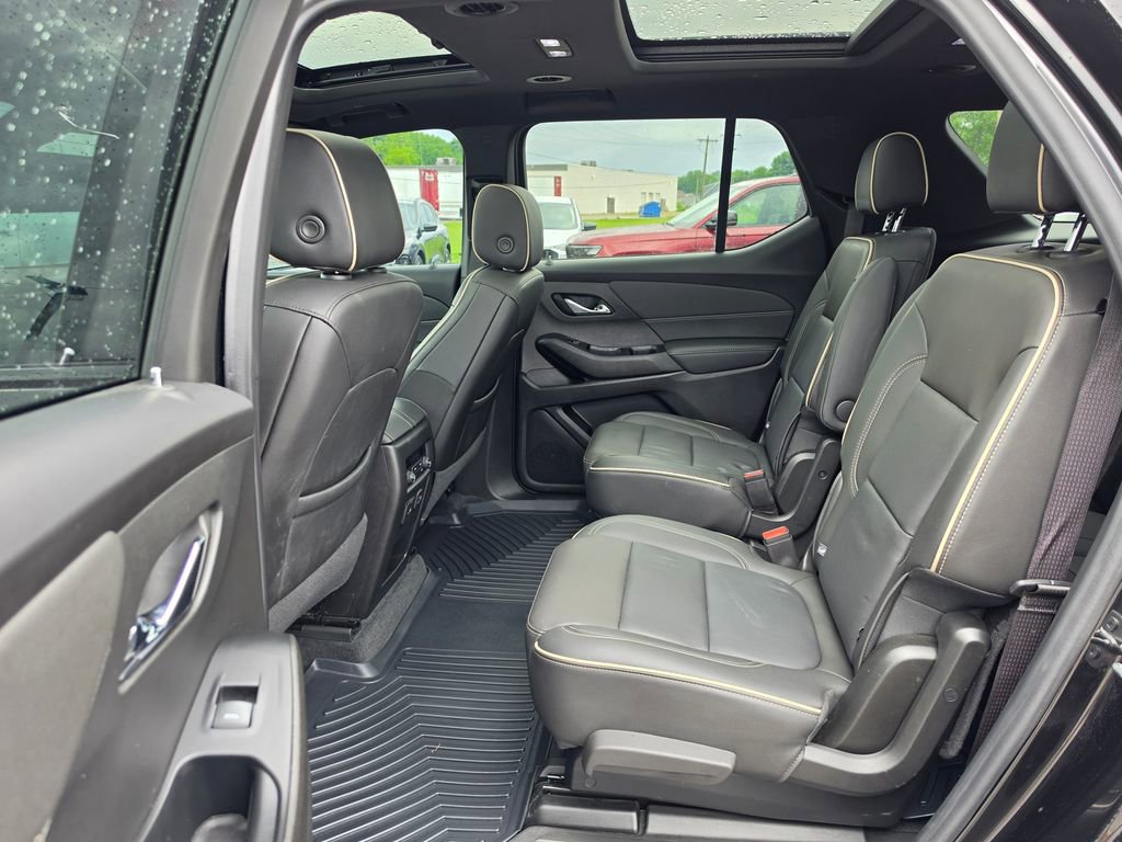 Used 2023 Chevrolet Traverse Premier w/ Redline Edition AWD/4WD image 22