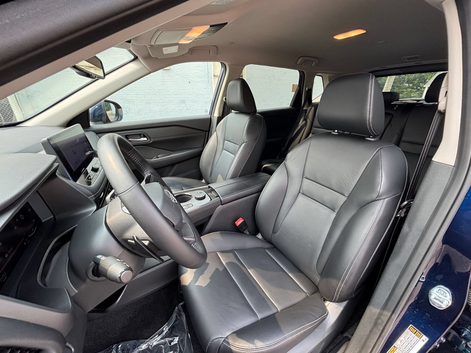 Used 2026 Nissan Rogue SL AWD/4WD image 39