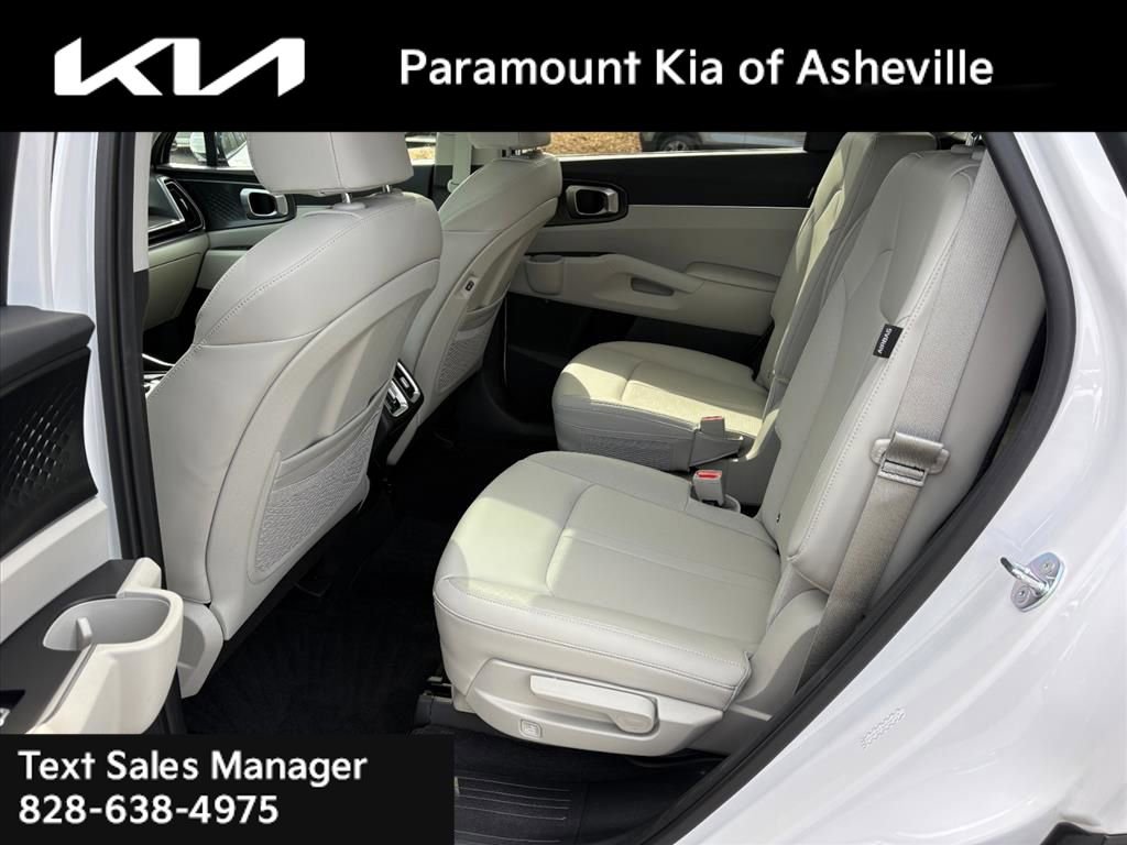 Certified 2025 Kia Sorento EX w/ Panoramic Sunroof Package image 22