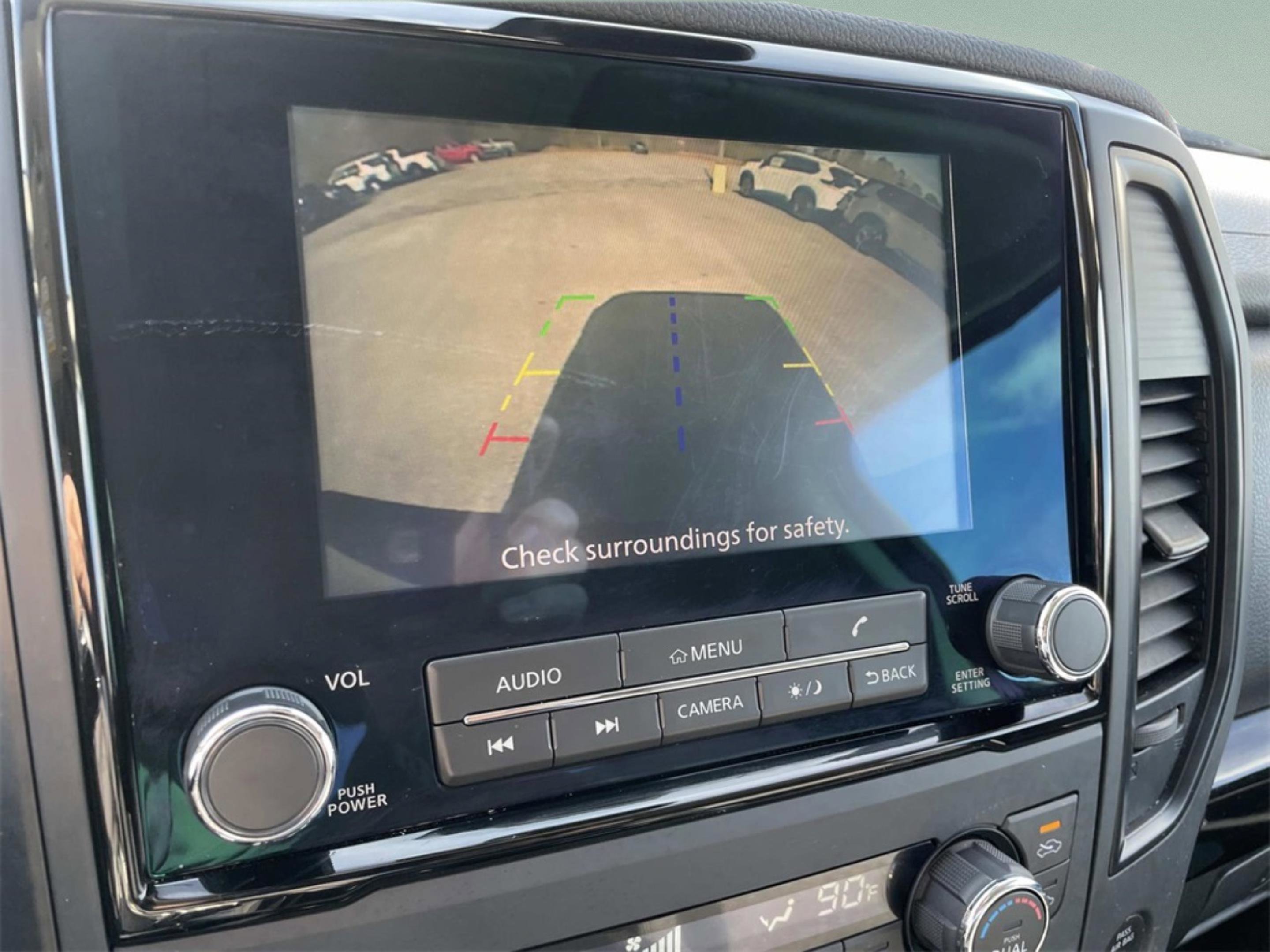 Used 2024 Nissan Titan SV w/ SV Convenience Package image 30