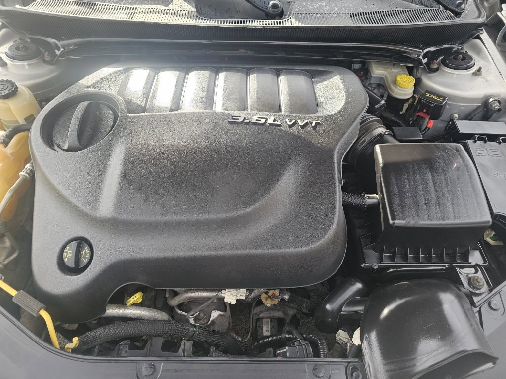 Used 2012 Chrysler 200 S image 46