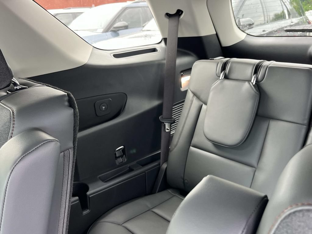New 2026 Ford Explorer Active w/ Active Comfort Package AWD/4WD image 27