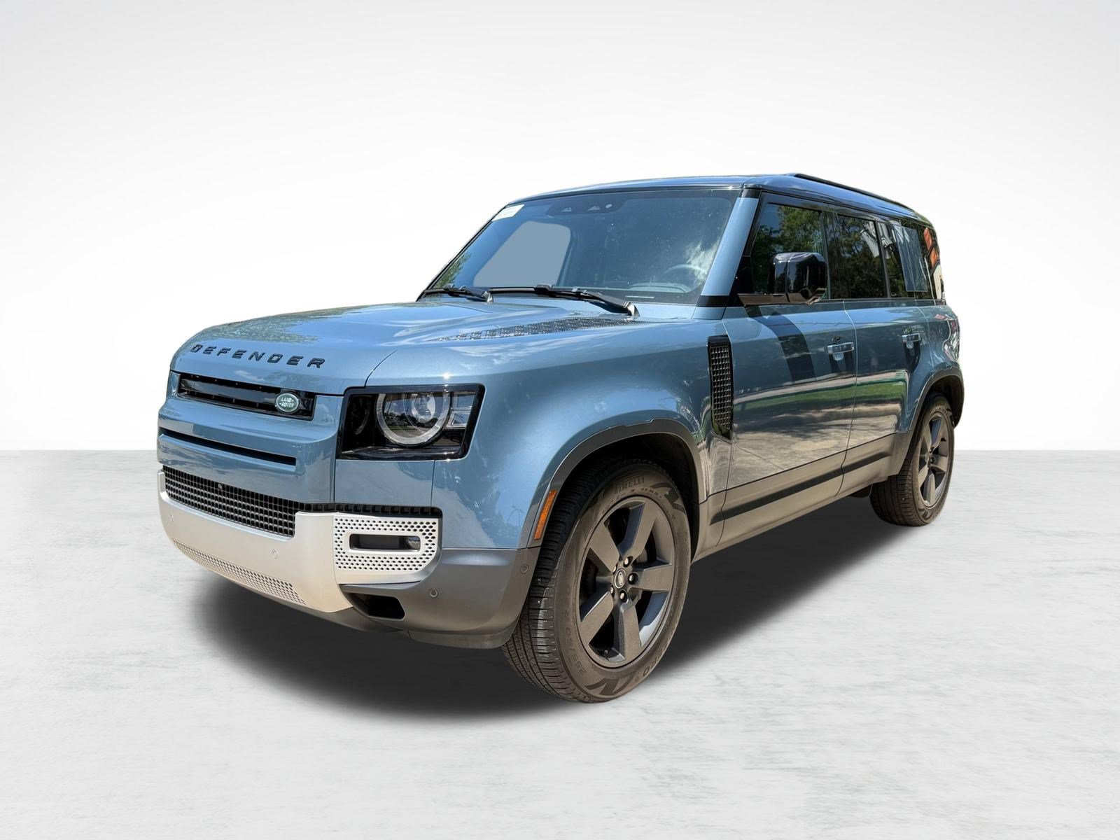 Used 2025 Land Rover Defender 110 S AWD/4WD video 1