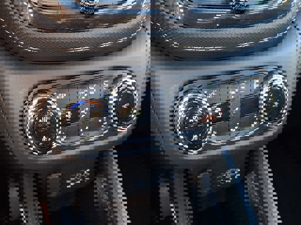 Certified 2023 Chevrolet TrailBlazer ACTIV w/ Convenience Package image 17