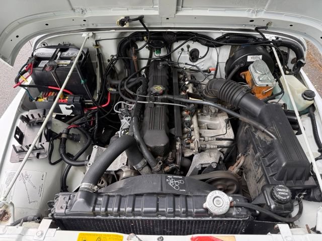 Used 1992 Jeep Wrangler Islander AWD/4WD image 35