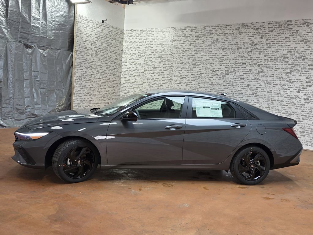 New 2026 Hyundai Elantra Sport w/ Cargo Package FWD image 4