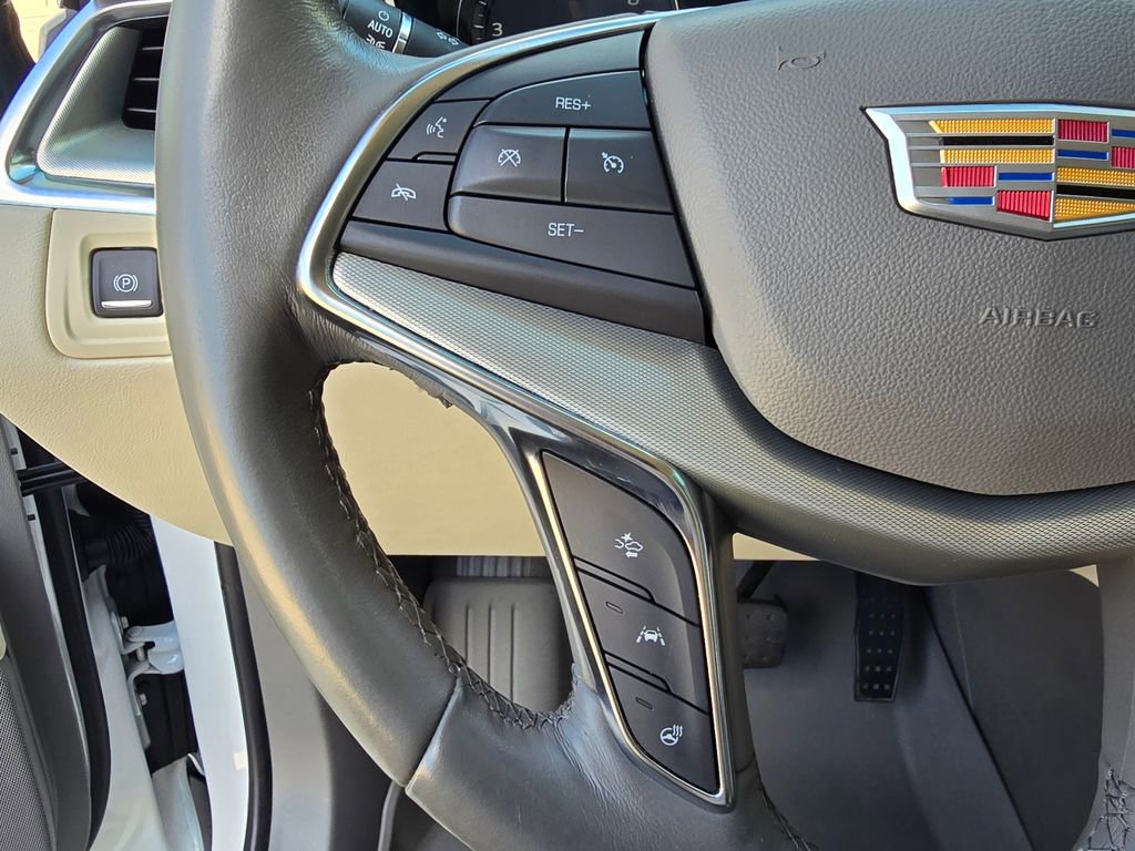 Used 2022 Cadillac XT5 Premium Luxury w/ Technology Package FWD image 23