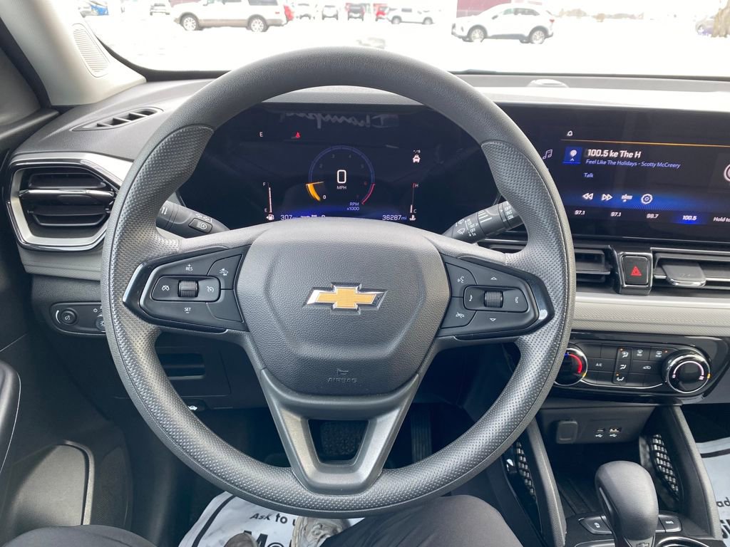 Used 2025 Chevrolet TrailBlazer LT image 28