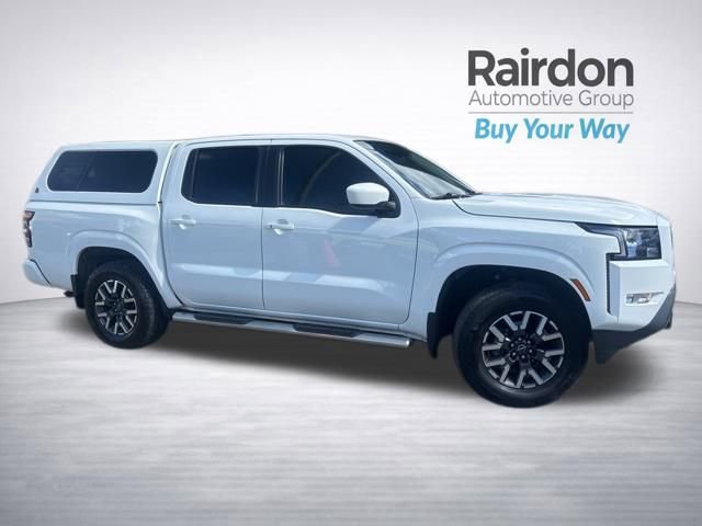 Used 2022 Nissan Frontier SV image 1