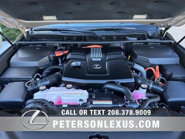 New 2026 Lexus RX 450h AWD image 9
