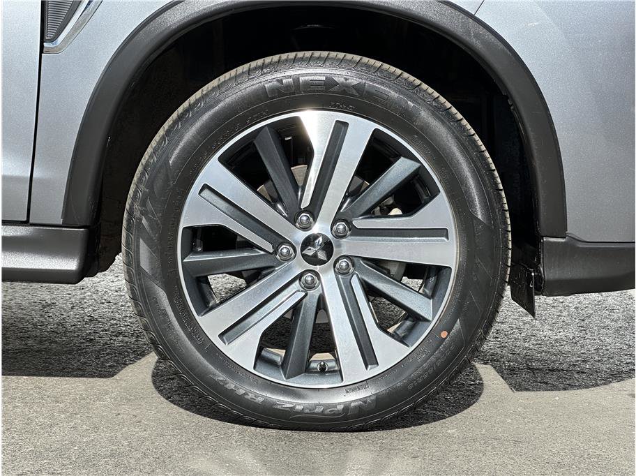 Used 2024 Mitsubishi Outlander Sport AWD image 28