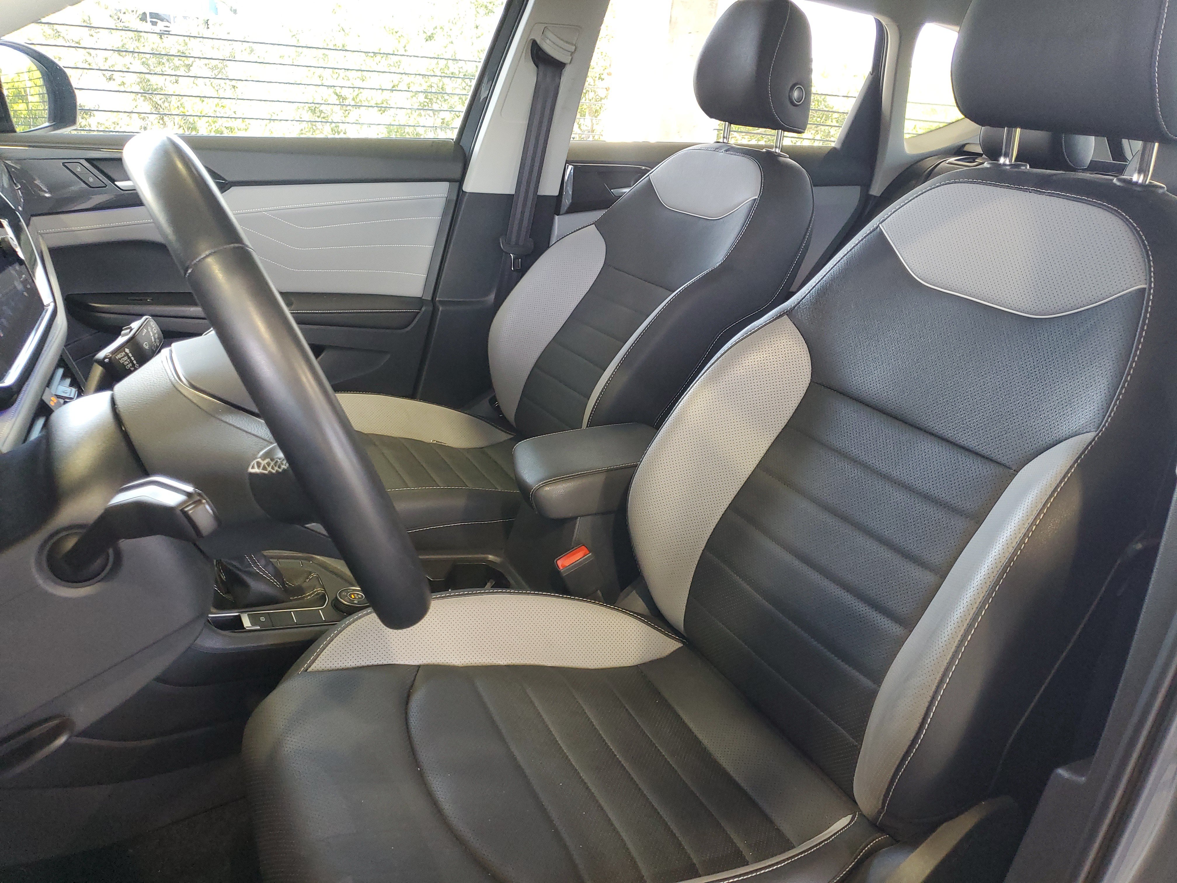 Used 2024 Volkswagen Taos SEL AWD/4WD image 19