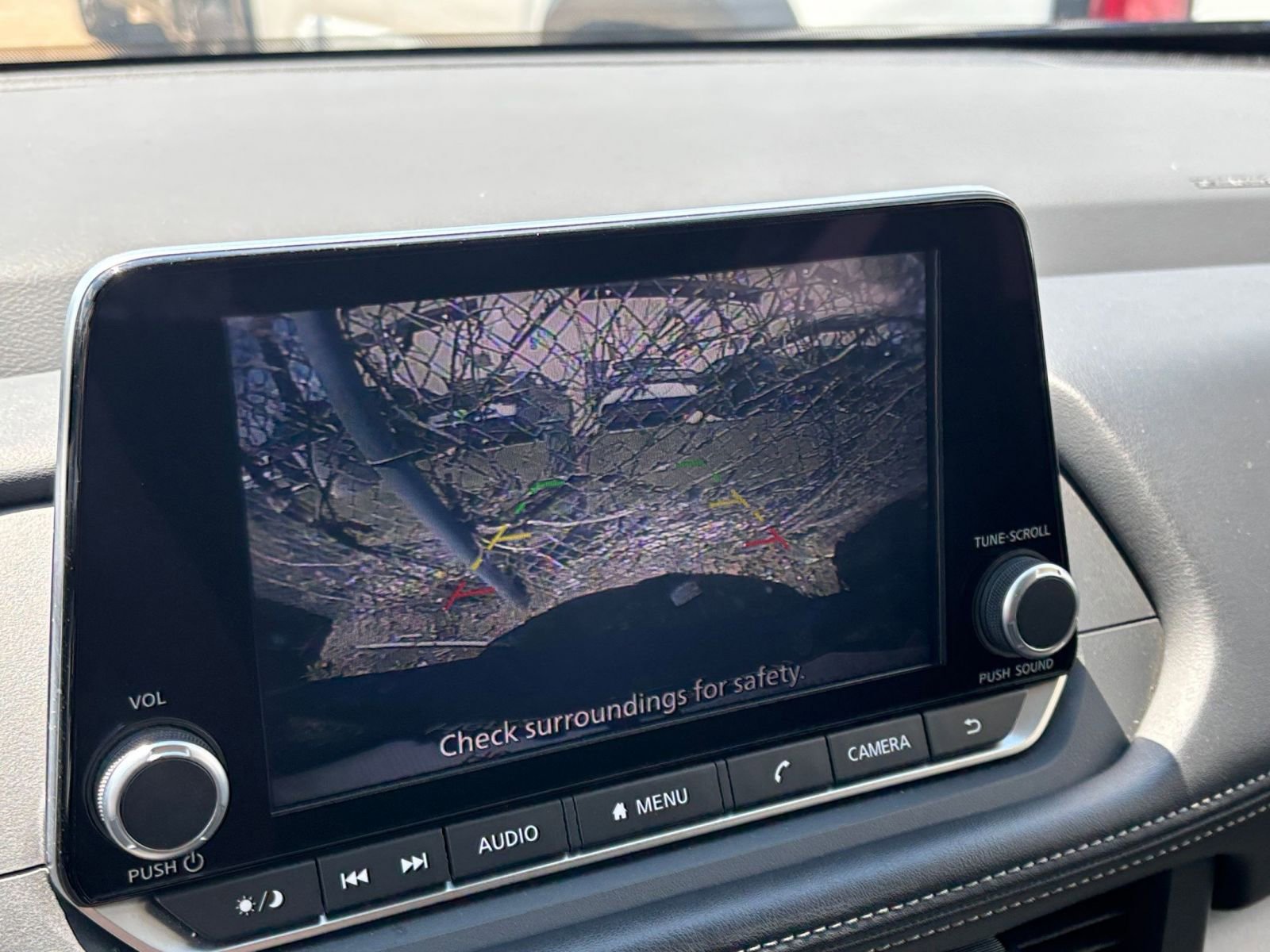 Used 2025 Nissan Rogue SV FWD image 25